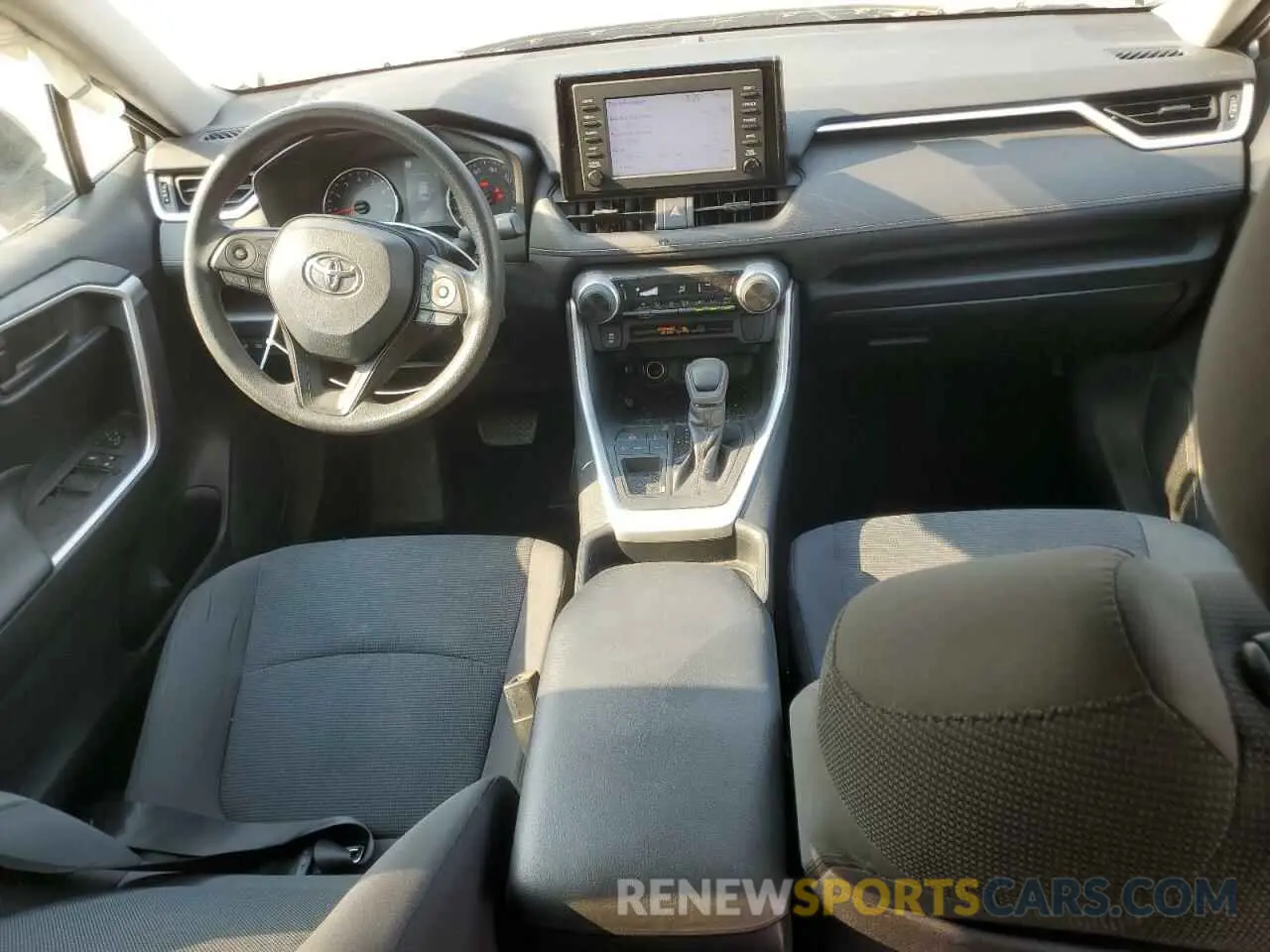 8 fotografías del automóvil dañado 2T3H1RFV8KW045838 TOYOTA RAV4 2019