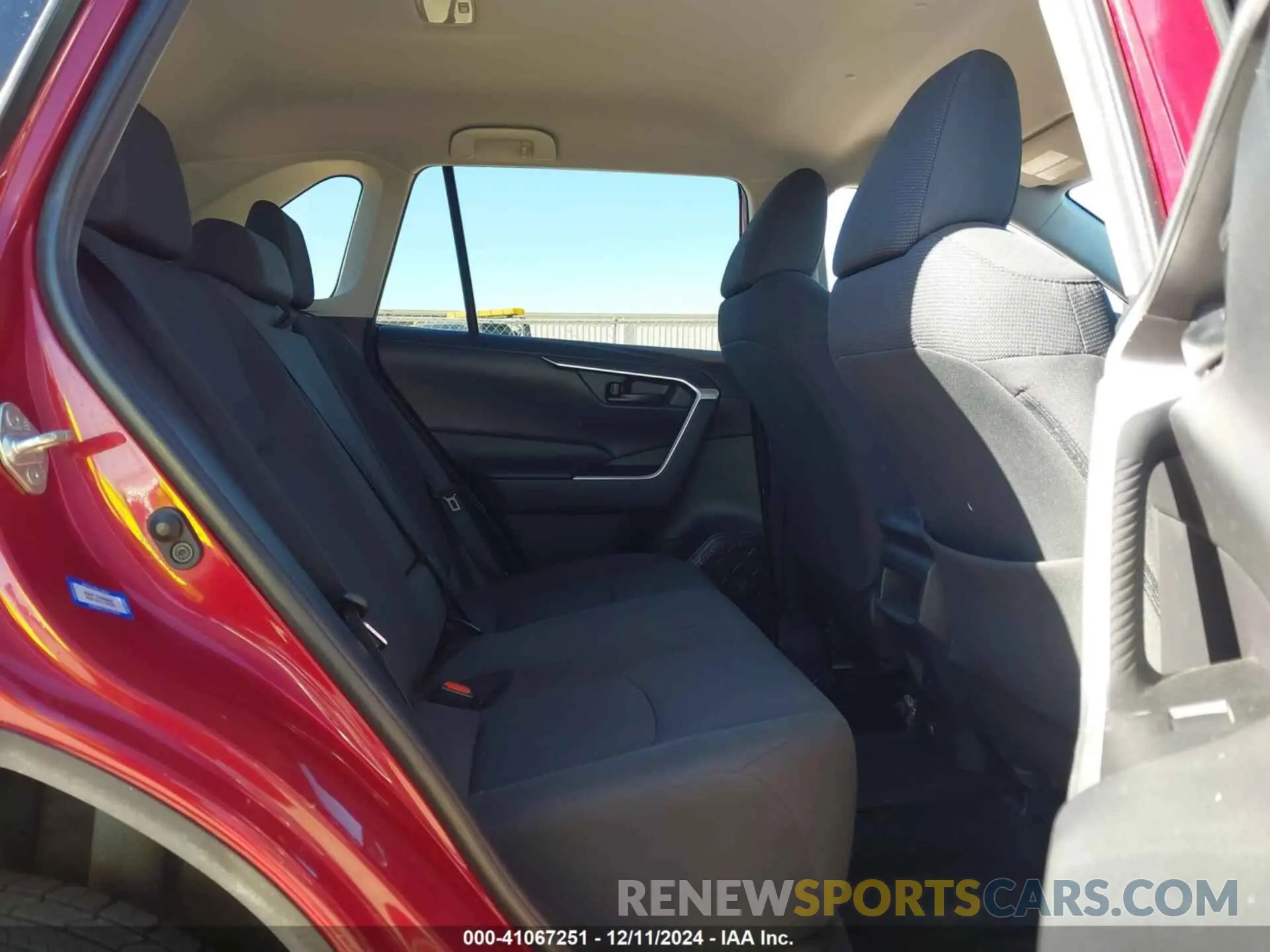 8 fotografías del automóvil dañado 2T3H1RFV8KW048836 TOYOTA RAV4 2019