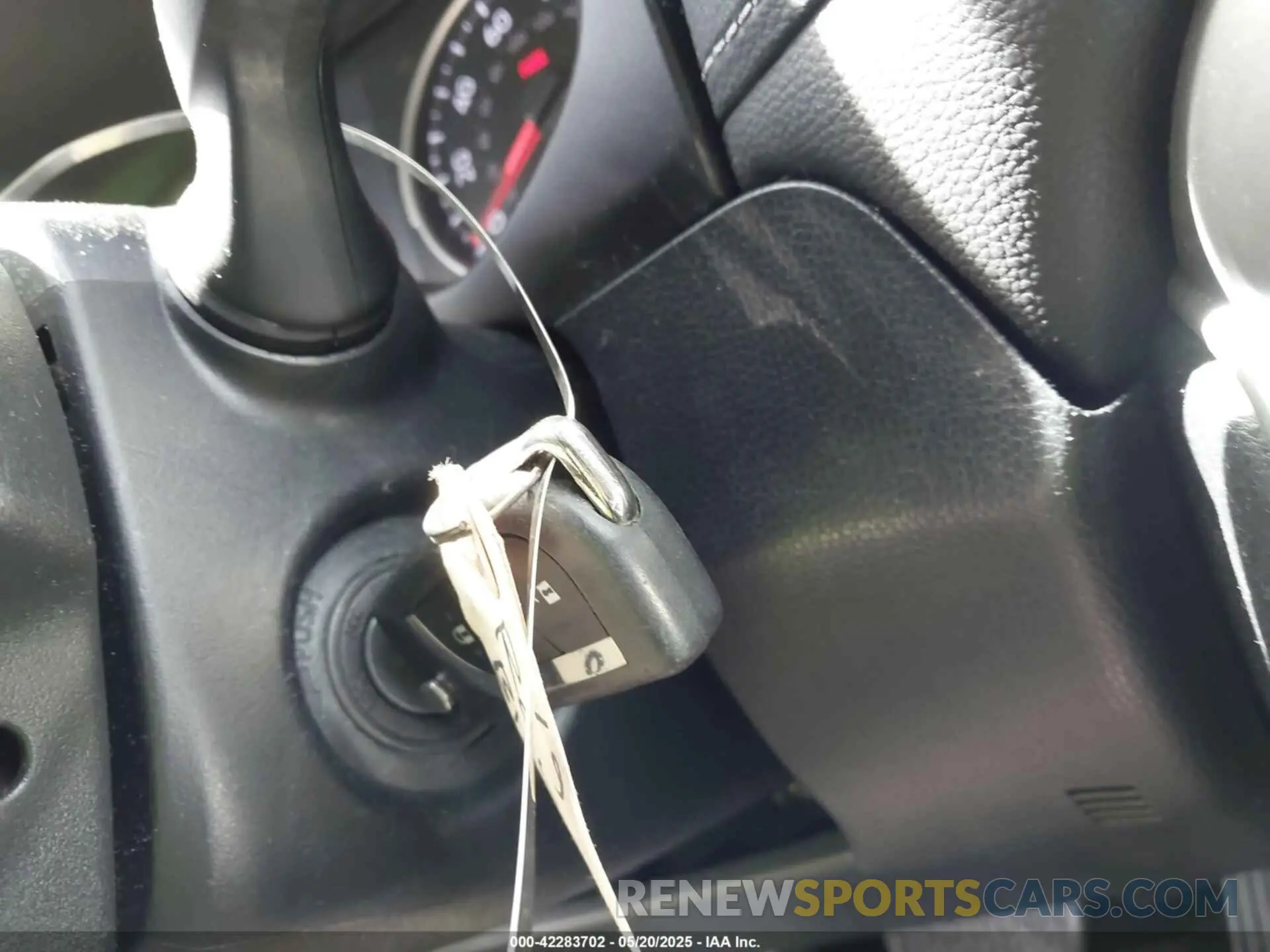 11 fotografías del automóvil dañado 2T3H1RFV9KC020674 TOYOTA RAV4 2019
