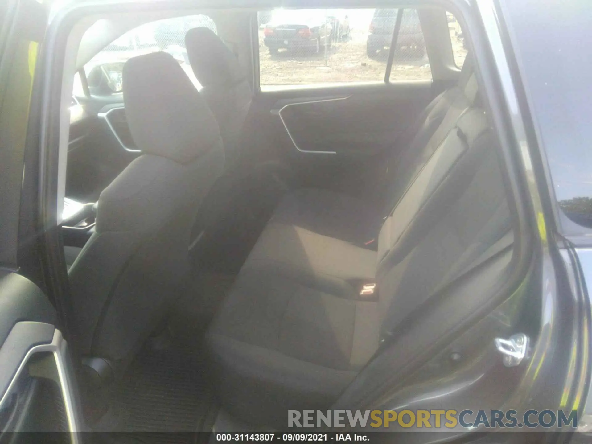8 fotografías del automóvil dañado 2T3H1RFV9KW030880 TOYOTA RAV4 2019