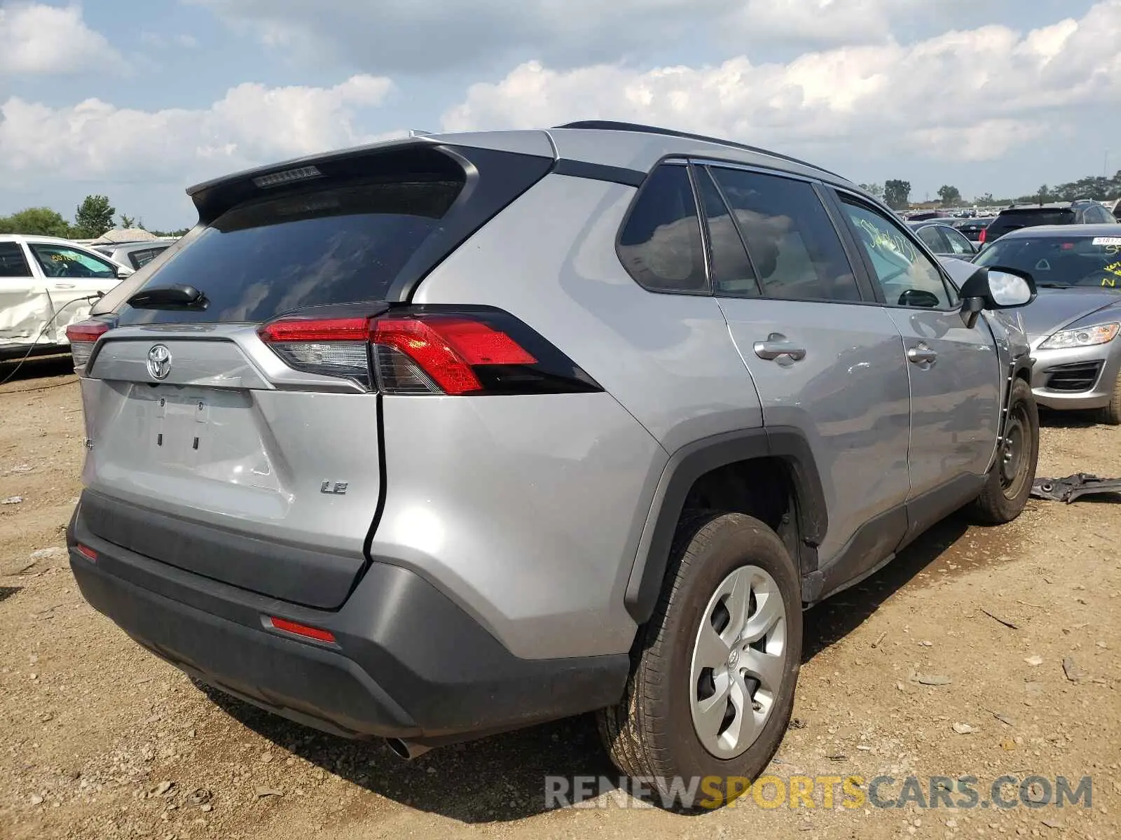 4 fotografías del automóvil dañado 2T3H1RFV9KW051261 TOYOTA RAV4 2019
