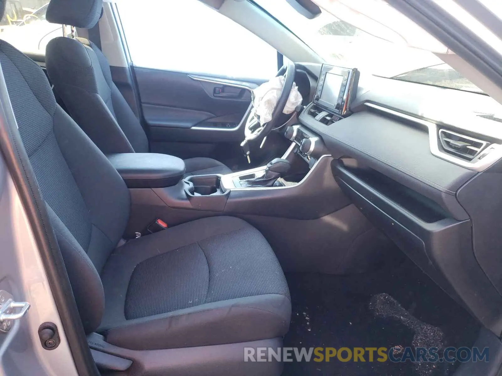5 fotografías del automóvil dañado 2T3H1RFV9KW051261 TOYOTA RAV4 2019
