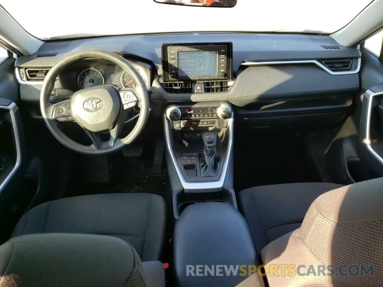 8 fotografías del automóvil dañado 2T3H1RFVXKW020732 TOYOTA RAV4 2019