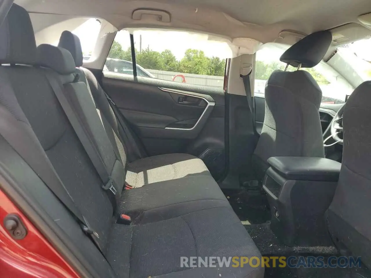 10 fotografías del automóvil dañado 2T3H1RFVXKW021492 TOYOTA RAV4 2019