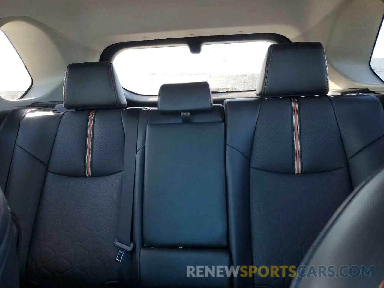 10 fotografías del automóvil dañado 2T3J1RFV0KC058487 TOYOTA RAV4 2019