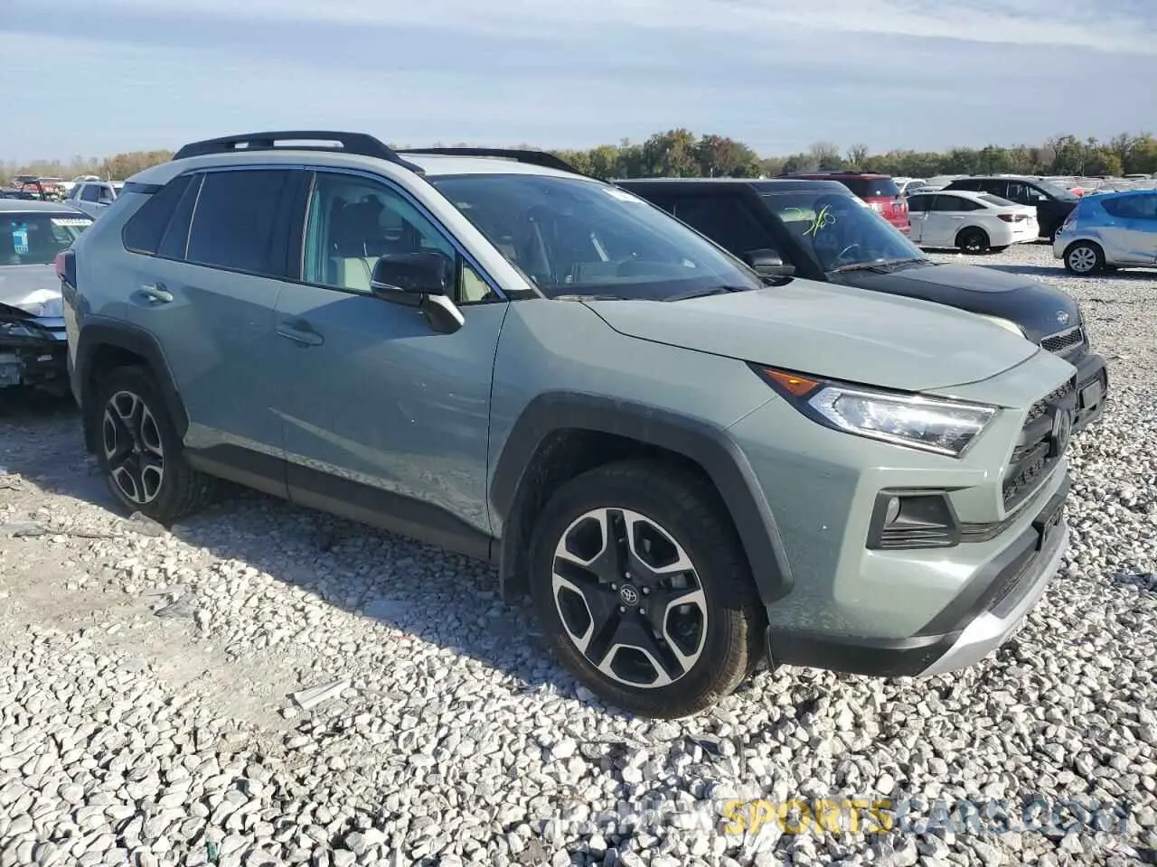 4 fotografías del automóvil dañado 2T3J1RFV1KC018046 TOYOTA RAV4 2019