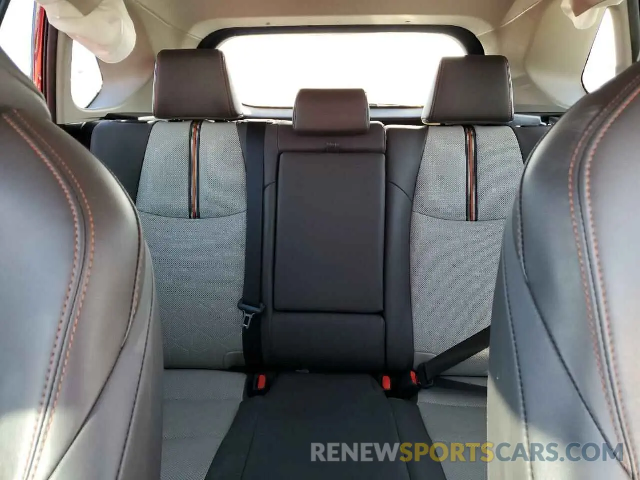 10 fotografías del automóvil dañado 2T3J1RFV1KW012682 TOYOTA RAV4 2019