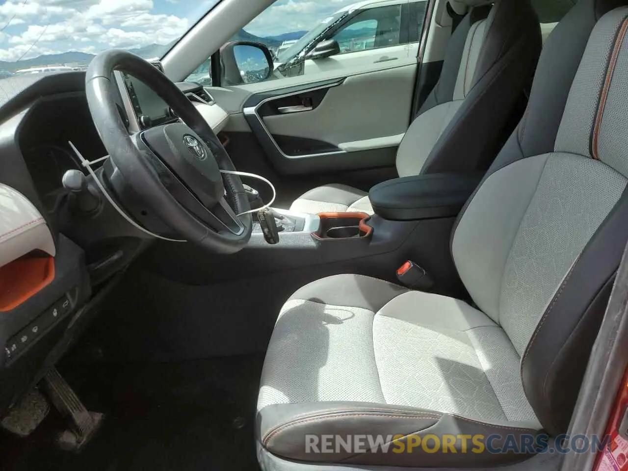 7 fotografías del automóvil dañado 2T3J1RFV3KW040130 TOYOTA RAV4 2019