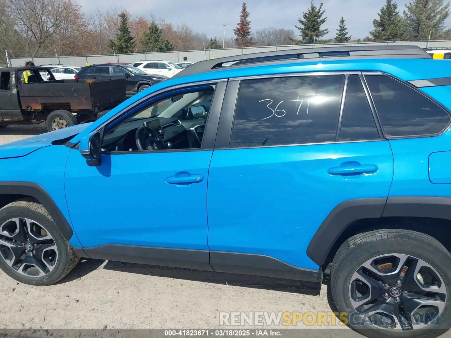 14 fotografías del automóvil dañado 2T3J1RFV5KW005928 TOYOTA RAV4 2019