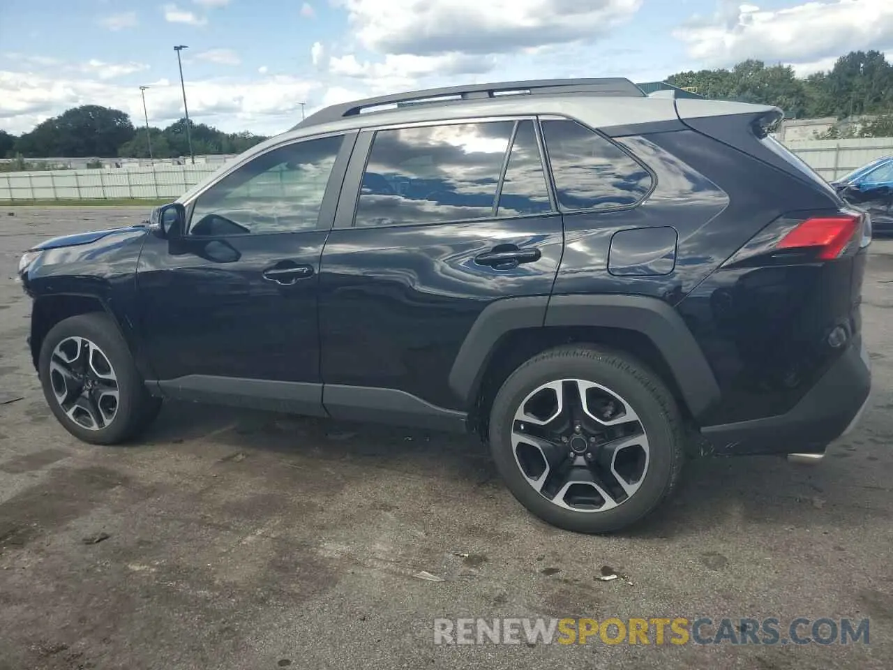 2 fotografías del automóvil dañado 2T3J1RFV6KC014221 TOYOTA RAV4 2019