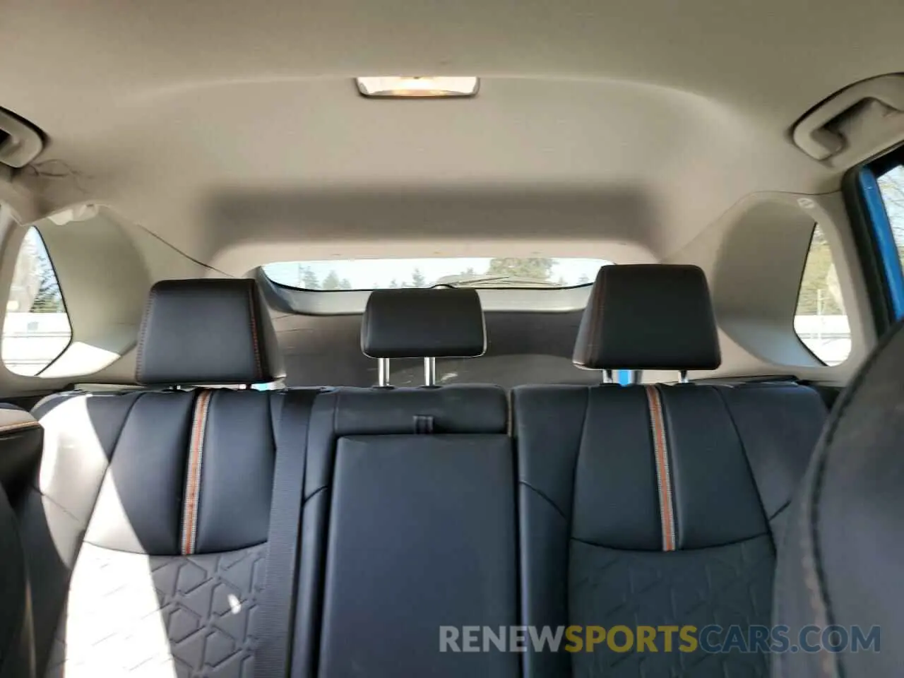 10 fotografías del automóvil dañado 2T3J1RFV6KW002956 TOYOTA RAV4 2019