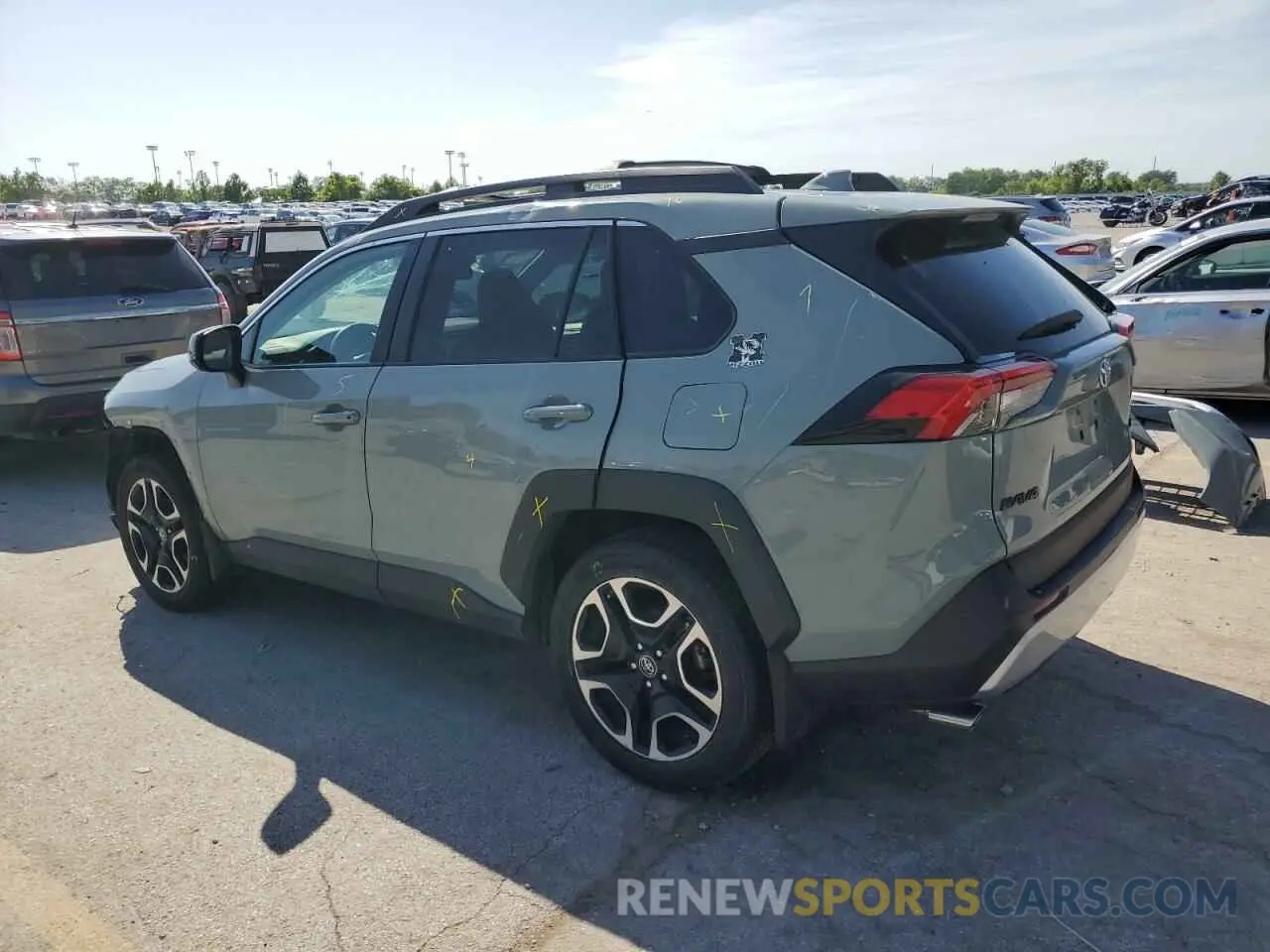 2 fotografías del automóvil dañado 2T3J1RFV8KW003929 TOYOTA RAV4 2019