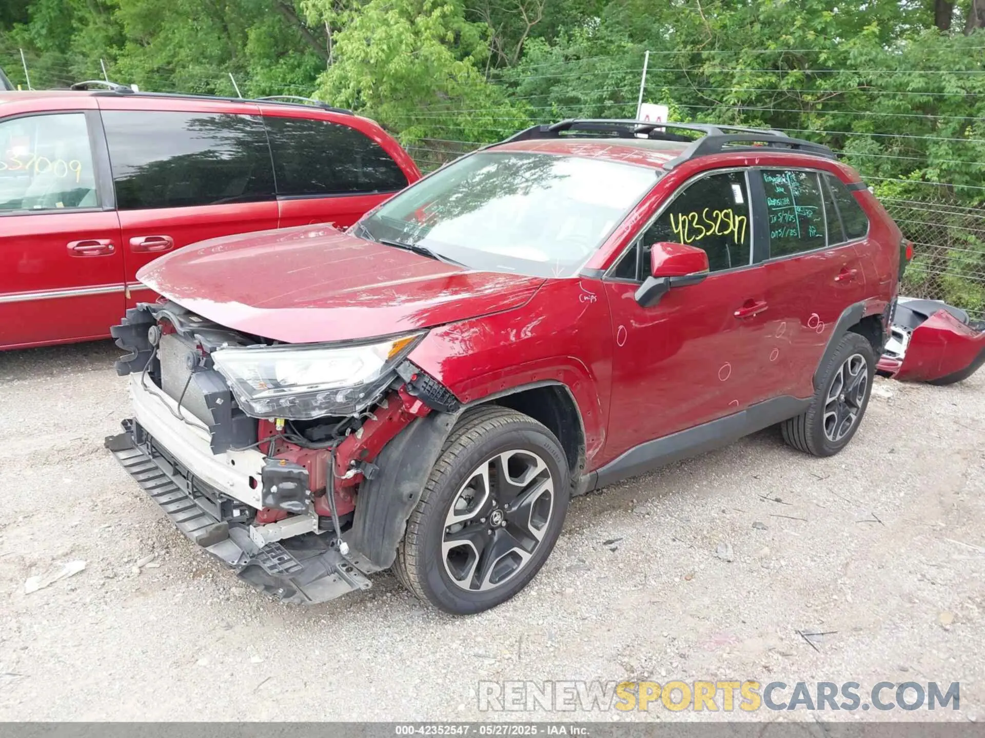 2 fotografías del automóvil dañado 2T3J1RFV8KW011383 TOYOTA RAV4 2019