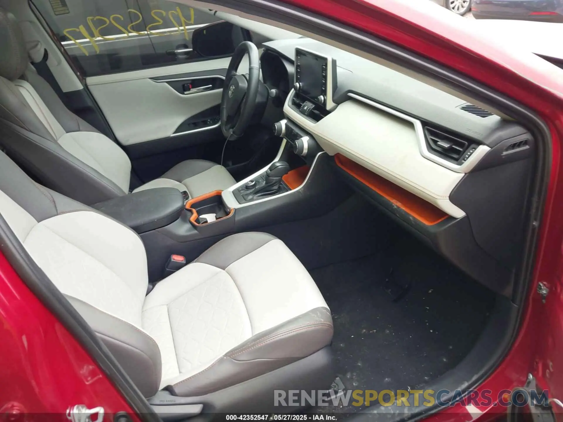 5 fotografías del automóvil dañado 2T3J1RFV8KW011383 TOYOTA RAV4 2019