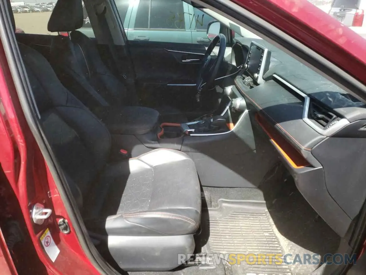 5 fotografías del automóvil dañado 2T3J1RFV9KW026569 TOYOTA RAV4 2019