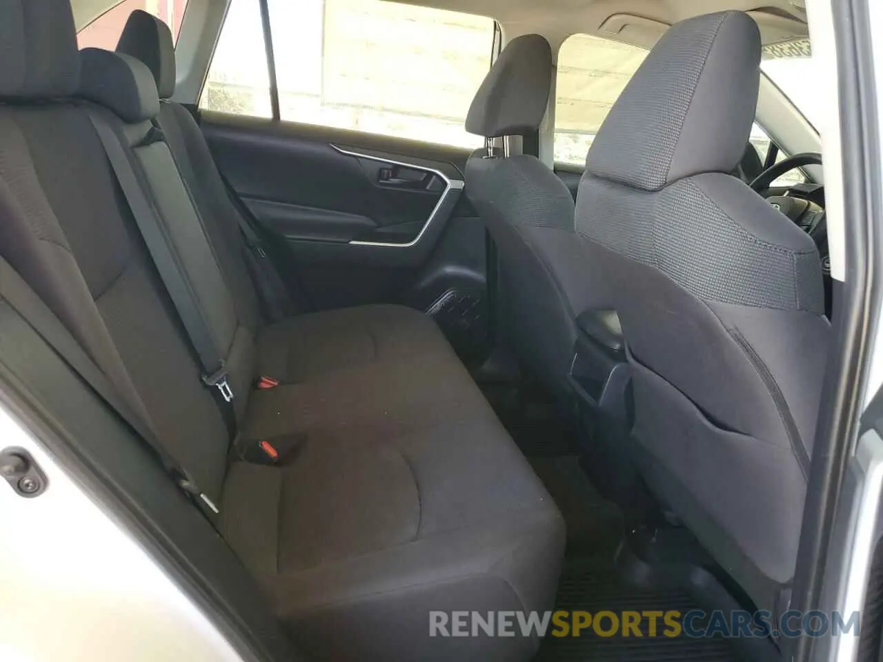 11 fotografías del automóvil dañado 2T3K1RFV0KW011589 TOYOTA RAV4 2019