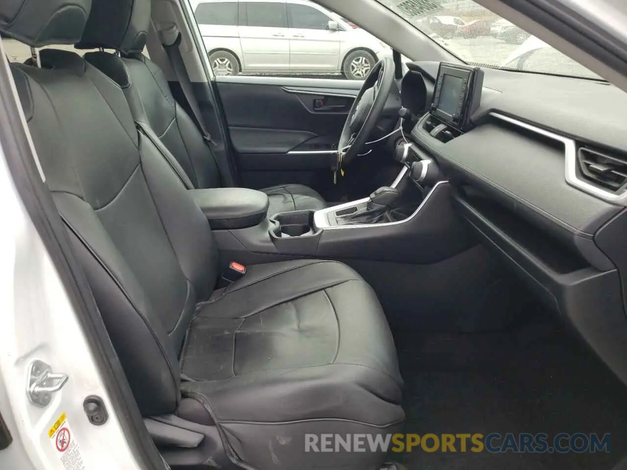 5 fotografías del automóvil dañado 2T3K1RFV1KW004716 TOYOTA RAV4 2019