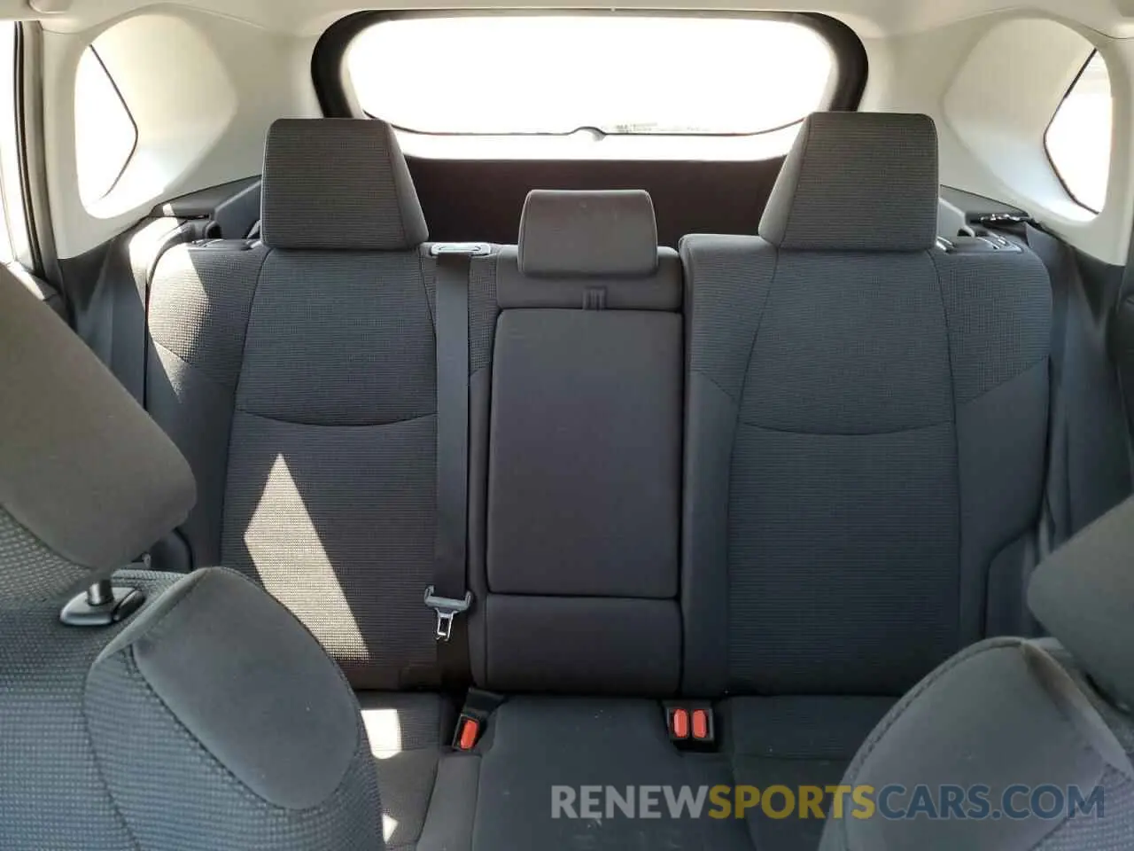 10 fotografías del automóvil dañado 2T3K1RFV6KW024640 TOYOTA RAV4 2019