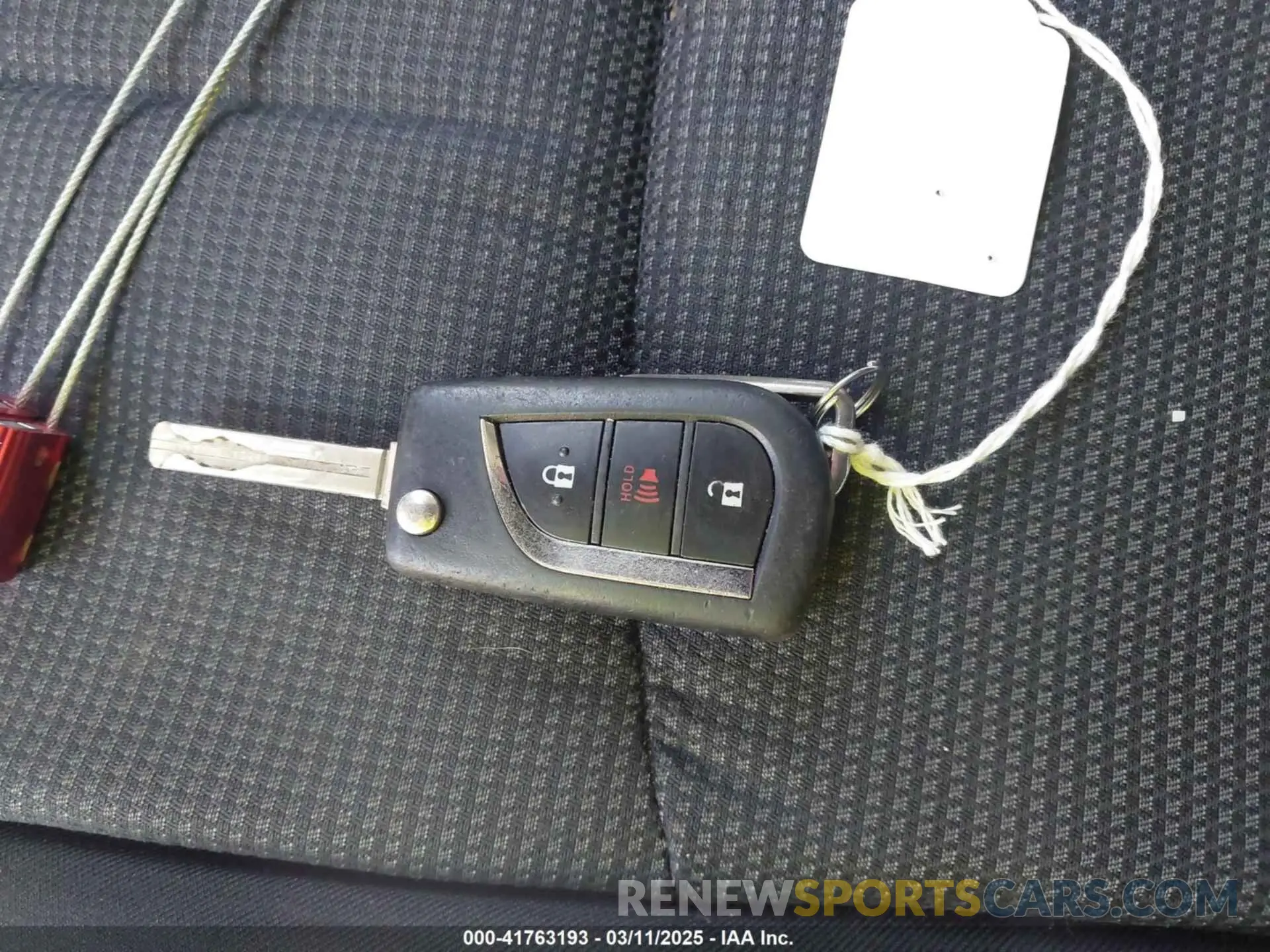 11 fotografías del automóvil dañado 2T3K1RFV6KW026338 TOYOTA RAV4 2019