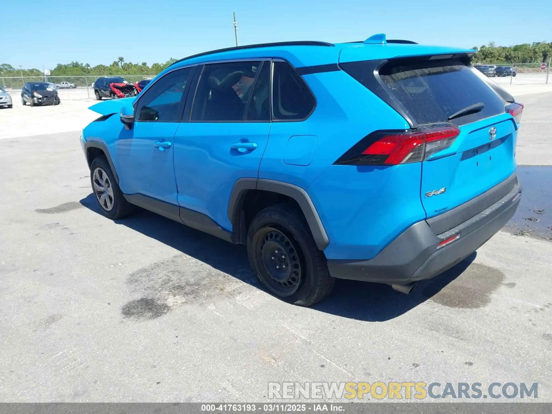3 fotografías del automóvil dañado 2T3K1RFV6KW026338 TOYOTA RAV4 2019