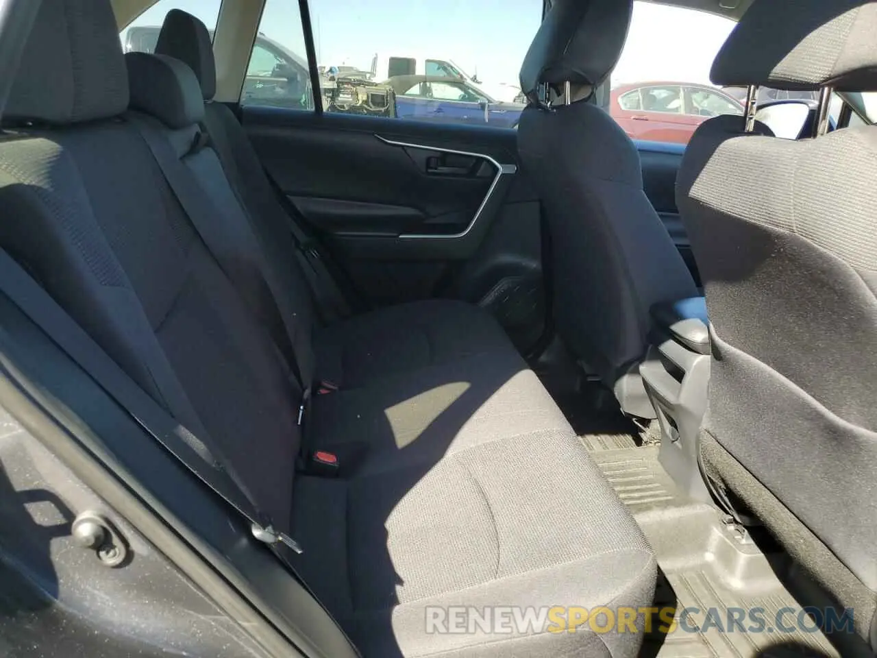 11 fotografías del automóvil dañado 2T3K1RFV6KW033354 TOYOTA RAV4 2019