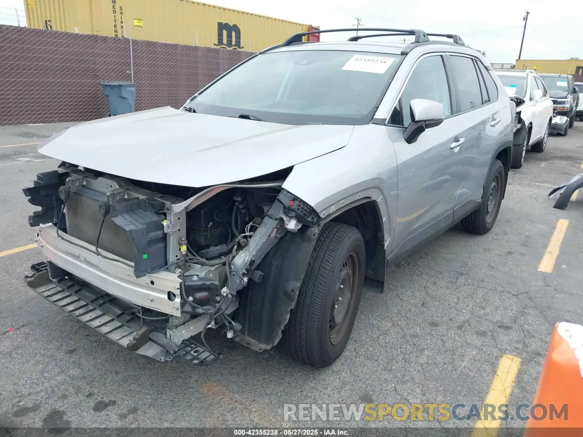 2 fotografías del automóvil dañado 2T3K1RFV7KC009923 TOYOTA RAV4 2019