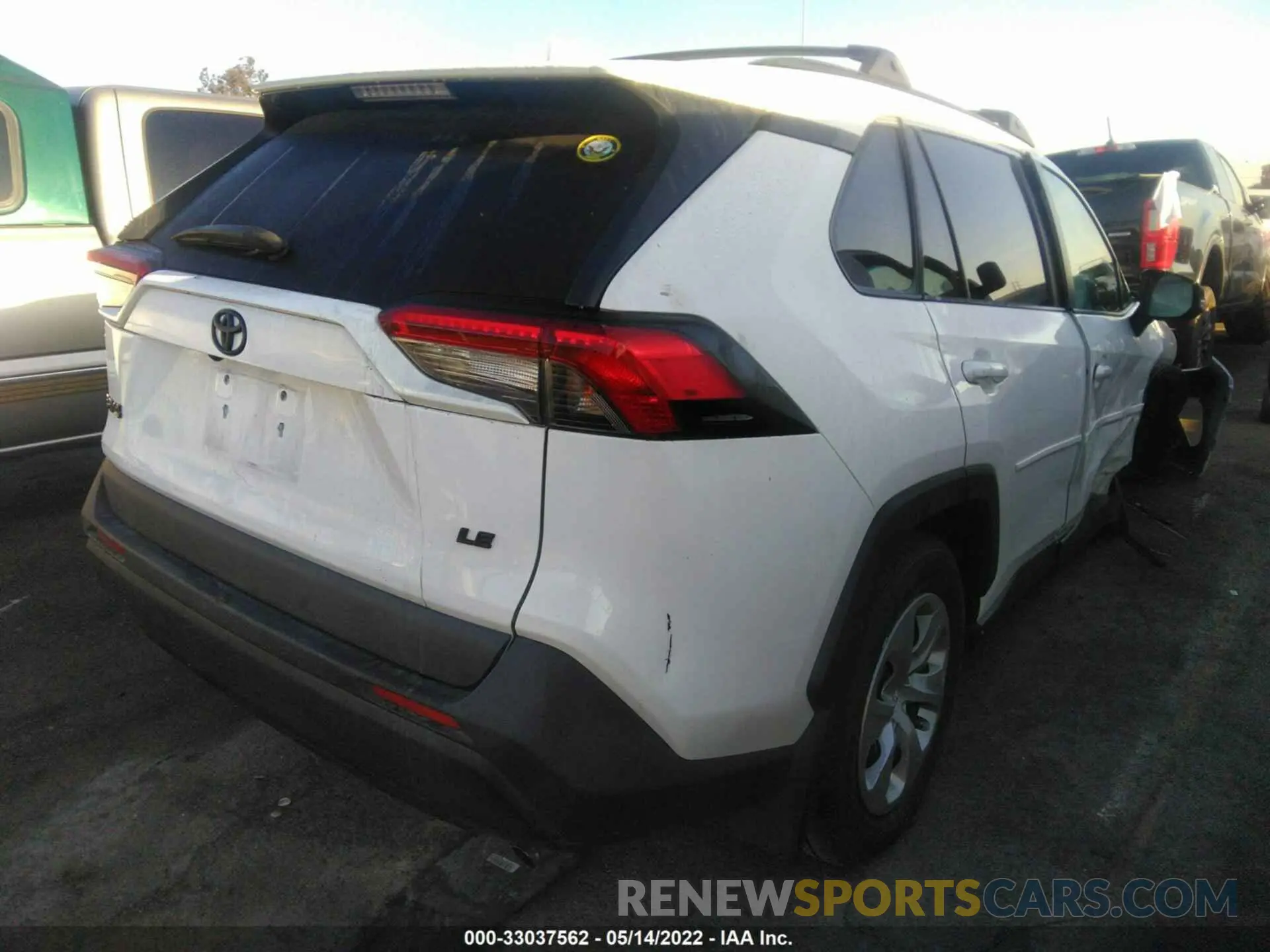 4 fotografías del automóvil dañado 2T3K1RFV9KC013150 TOYOTA RAV4 2019