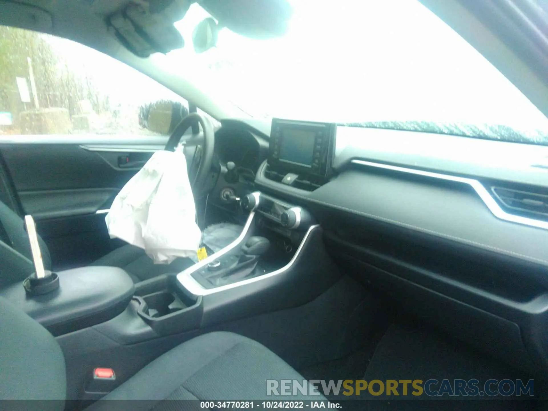 5 fotografías del automóvil dañado 2T3LWRFV1KW011266 TOYOTA RAV4 2019