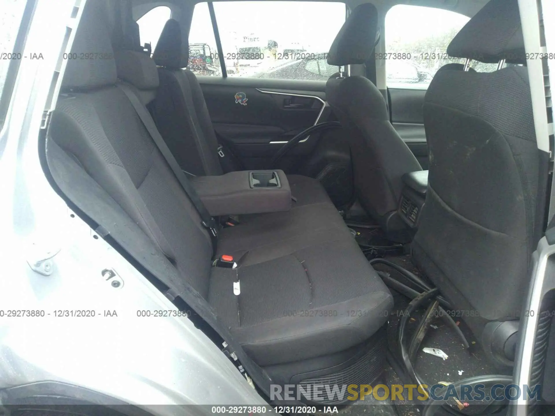 8 fotografías del automóvil dañado 2T3LWRFV2KW023300 TOYOTA RAV4 2019
