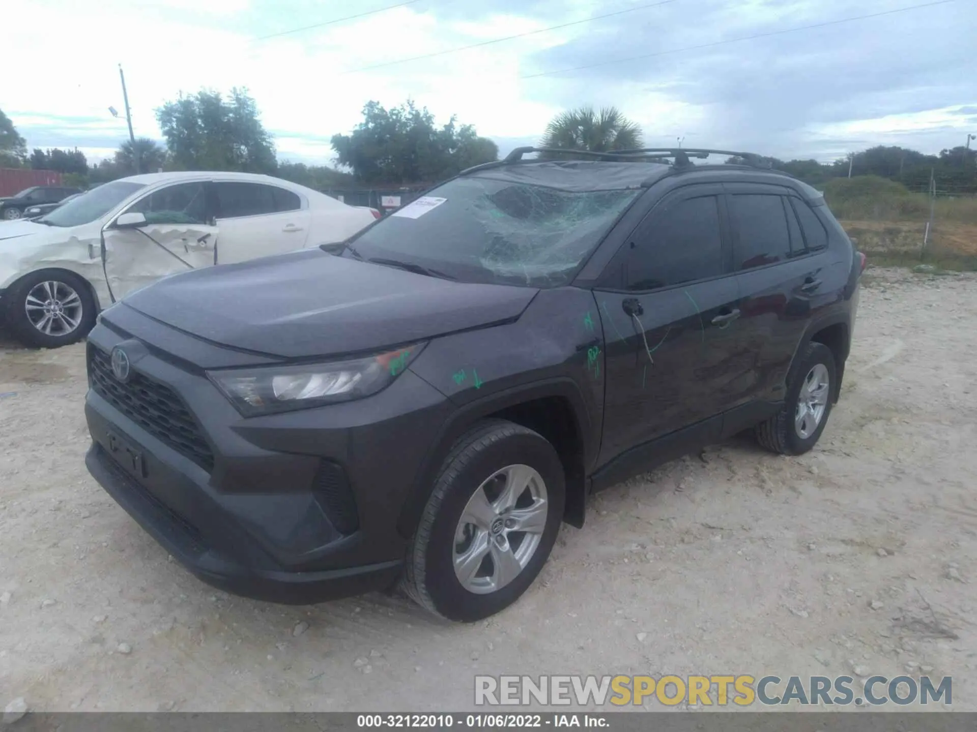 2 fotografías del automóvil dañado 2T3LWRFV3KW024097 TOYOTA RAV4 2019