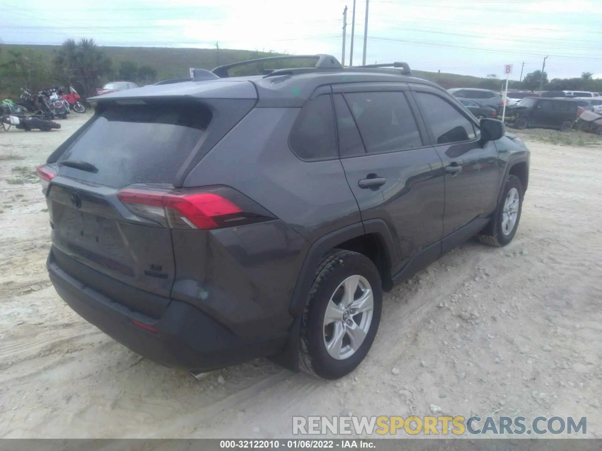4 fotografías del automóvil dañado 2T3LWRFV3KW024097 TOYOTA RAV4 2019