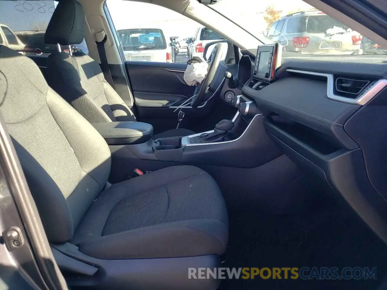 5 fotografías del automóvil dañado 2T3LWRFV4KW018518 TOYOTA RAV4 2019