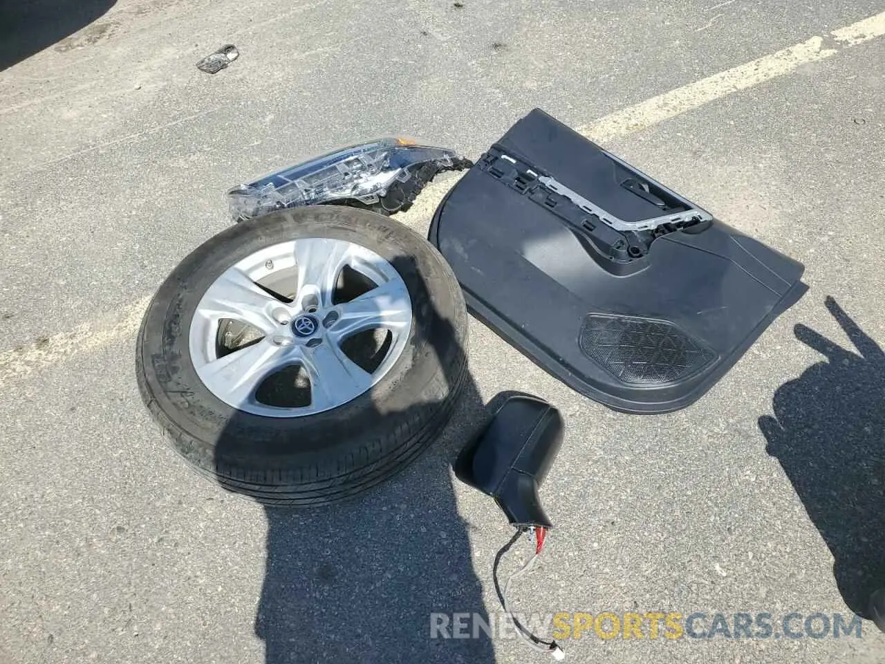 13 fotografías del automóvil dañado 2T3LWRFV8KW013984 TOYOTA RAV4 2019