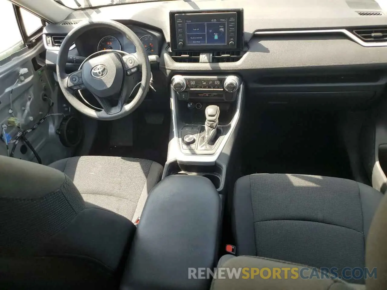 8 fotografías del automóvil dañado 2T3LWRFV8KW013984 TOYOTA RAV4 2019