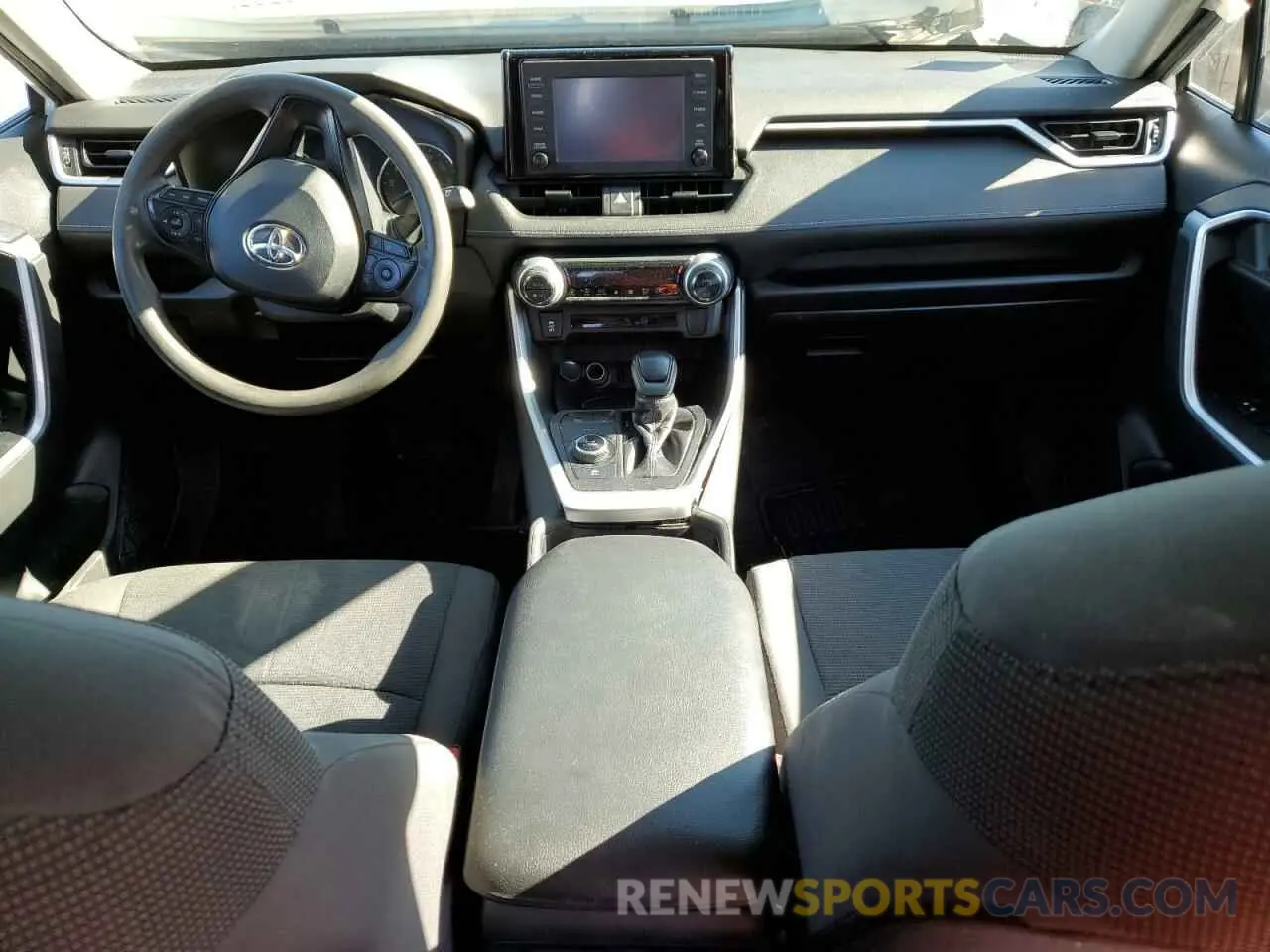 8 fotografías del automóvil dañado 2T3LWRFV8KW014049 TOYOTA RAV4 2019