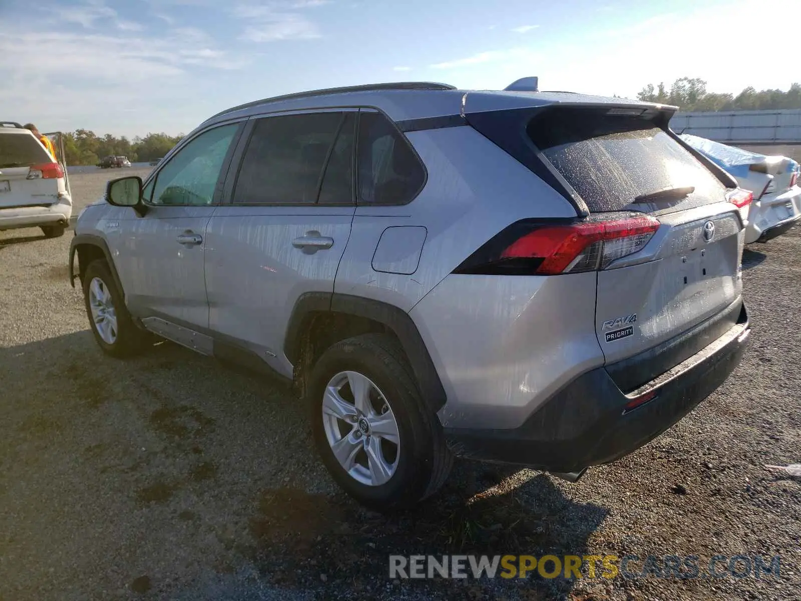 3 fotografías del automóvil dañado 2T3MWRFV2KW021969 TOYOTA RAV4 2019