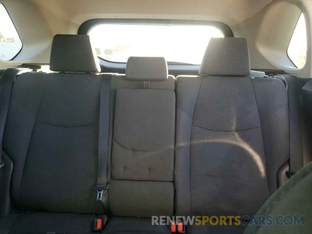 10 fotografías del automóvil dañado 2T3MWRFV3KW034214 TOYOTA RAV4 2019