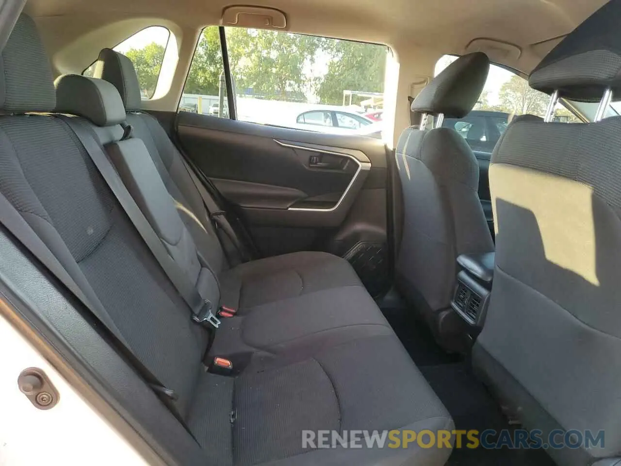 11 fotografías del automóvil dañado 2T3MWRFV3KW034214 TOYOTA RAV4 2019