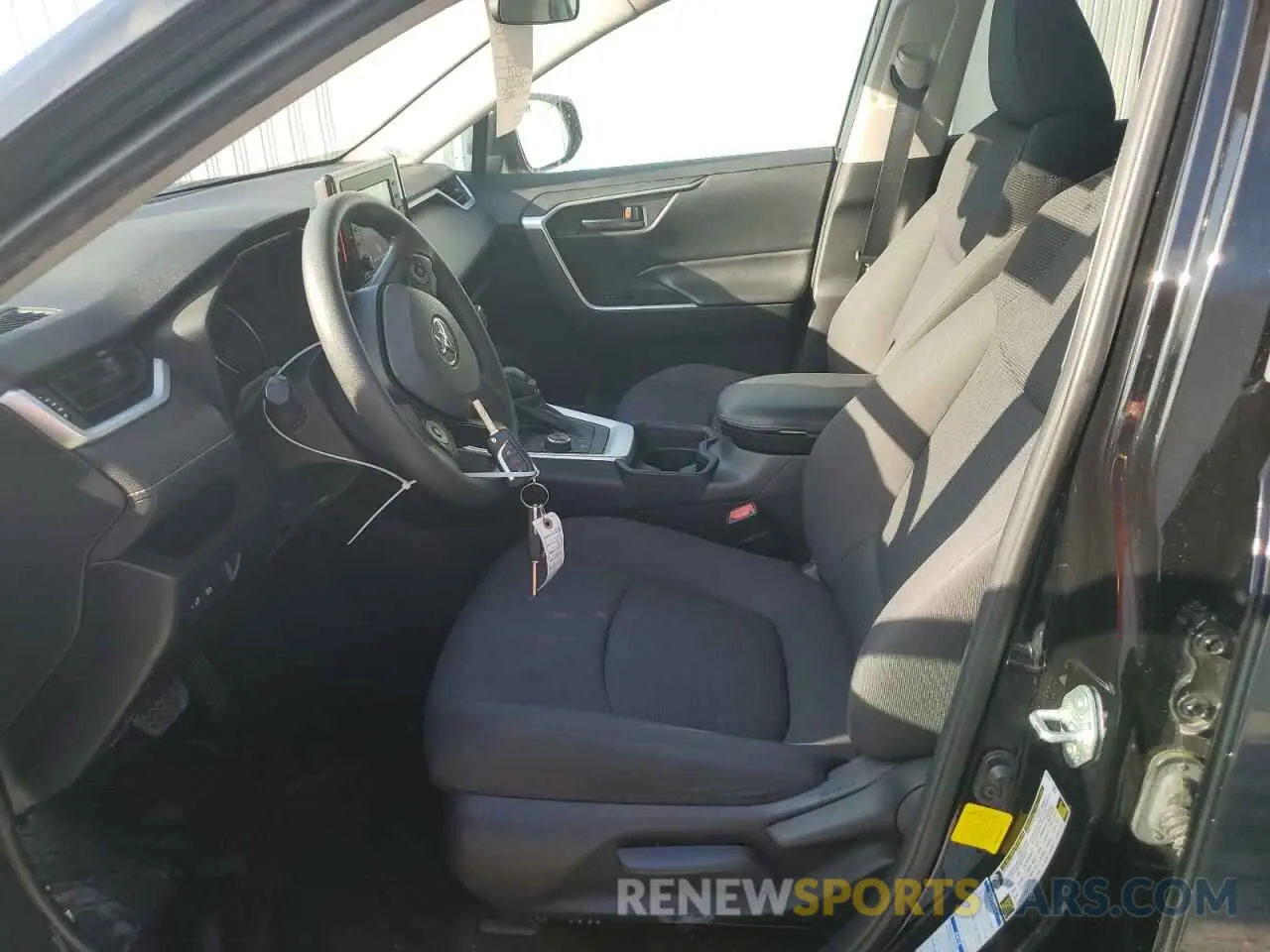 7 fotografías del automóvil dañado 2T3MWRFV5KW012179 TOYOTA RAV4 2019