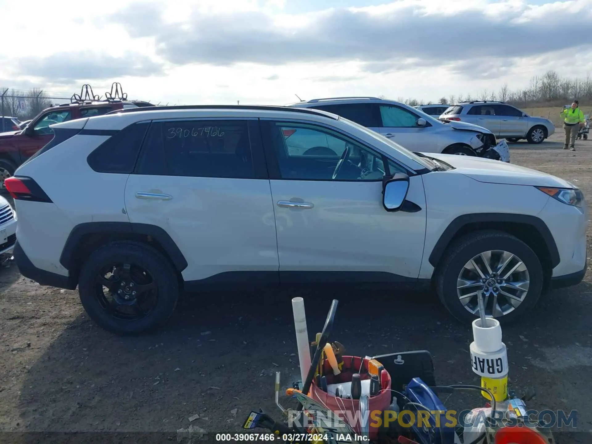 14 fotografías del automóvil dañado 2T3N1RFV3KW009218 TOYOTA RAV4 2019