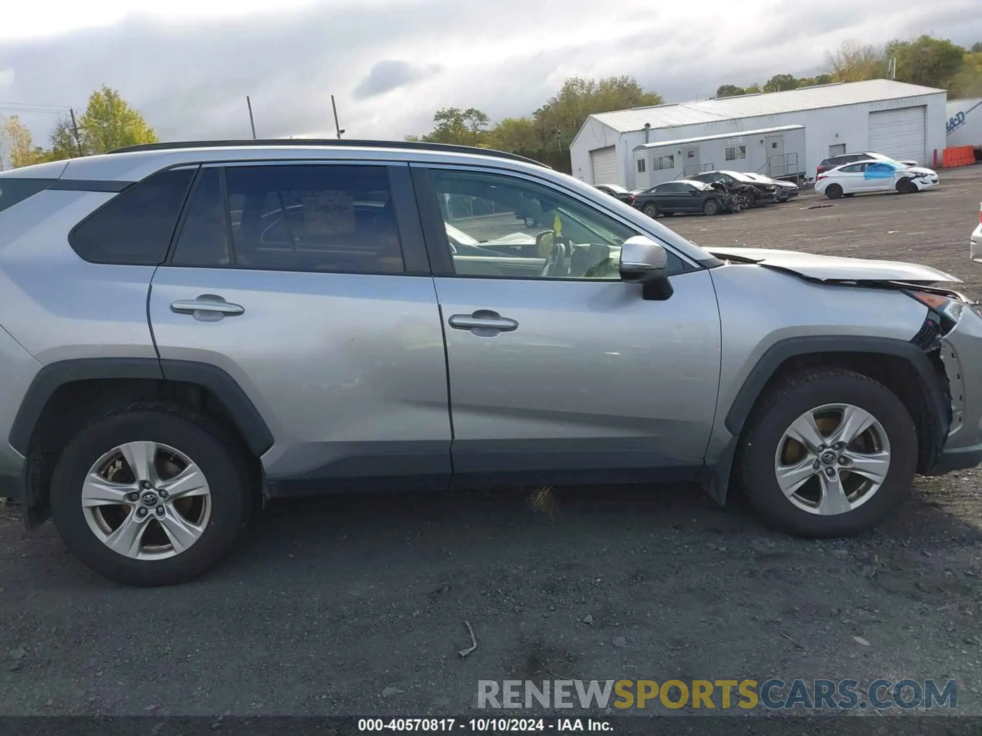 13 fotografías del automóvil dañado 2T3N1RFV3KW019750 TOYOTA RAV4 2019