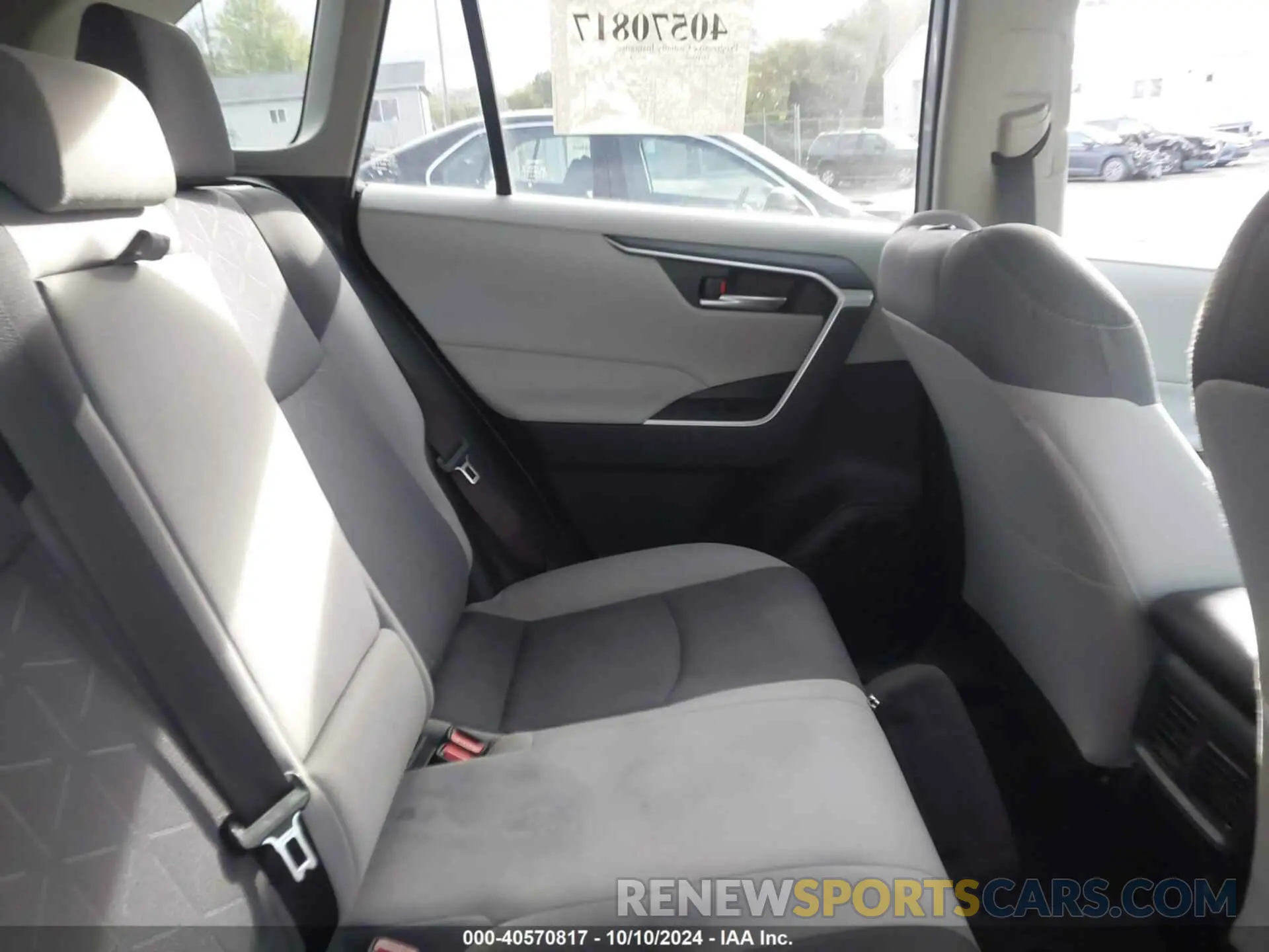 8 fotografías del automóvil dañado 2T3N1RFV3KW019750 TOYOTA RAV4 2019