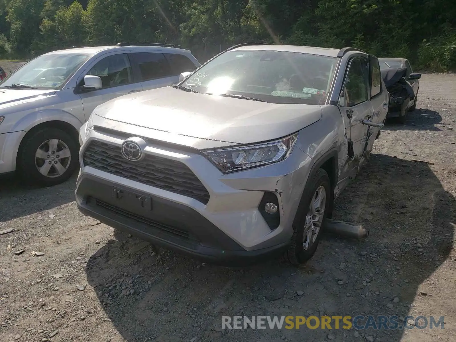 2 fotografías del automóvil dañado 2T3P1RFV0KC034040 TOYOTA RAV4 2019