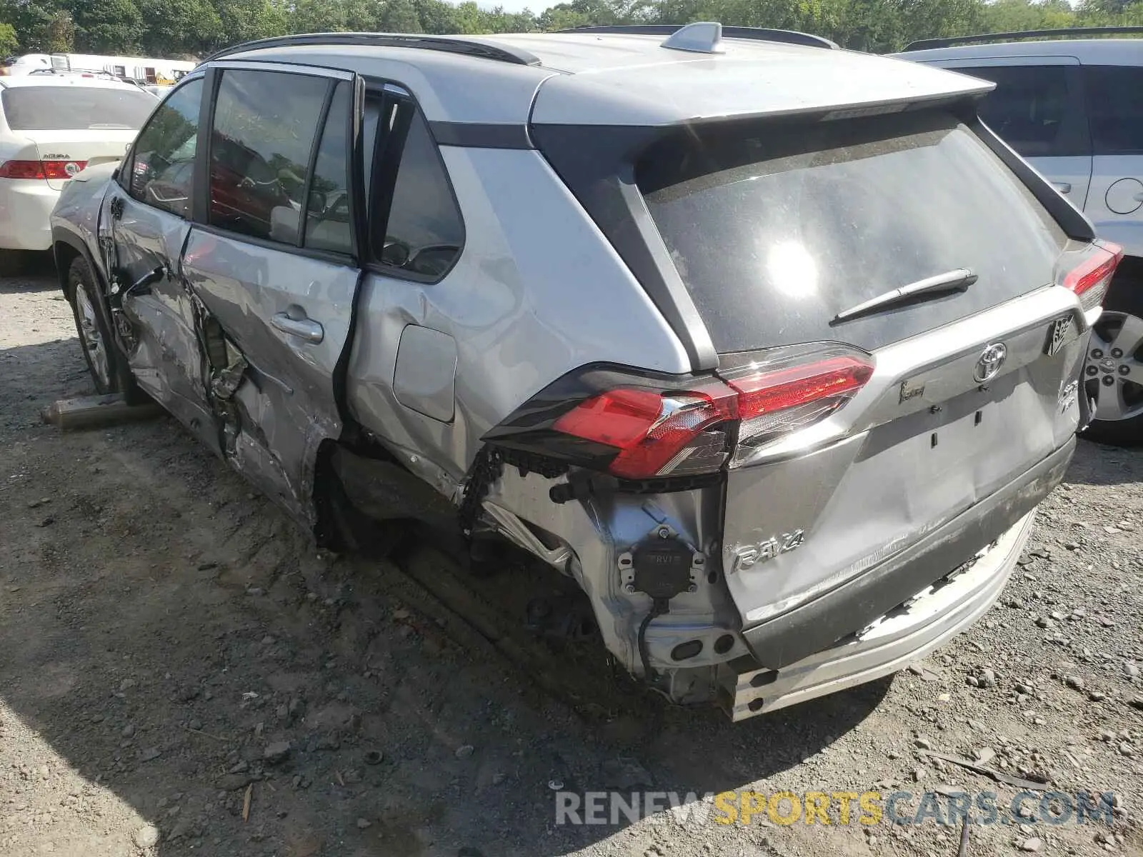 3 fotografías del automóvil dañado 2T3P1RFV0KC034040 TOYOTA RAV4 2019