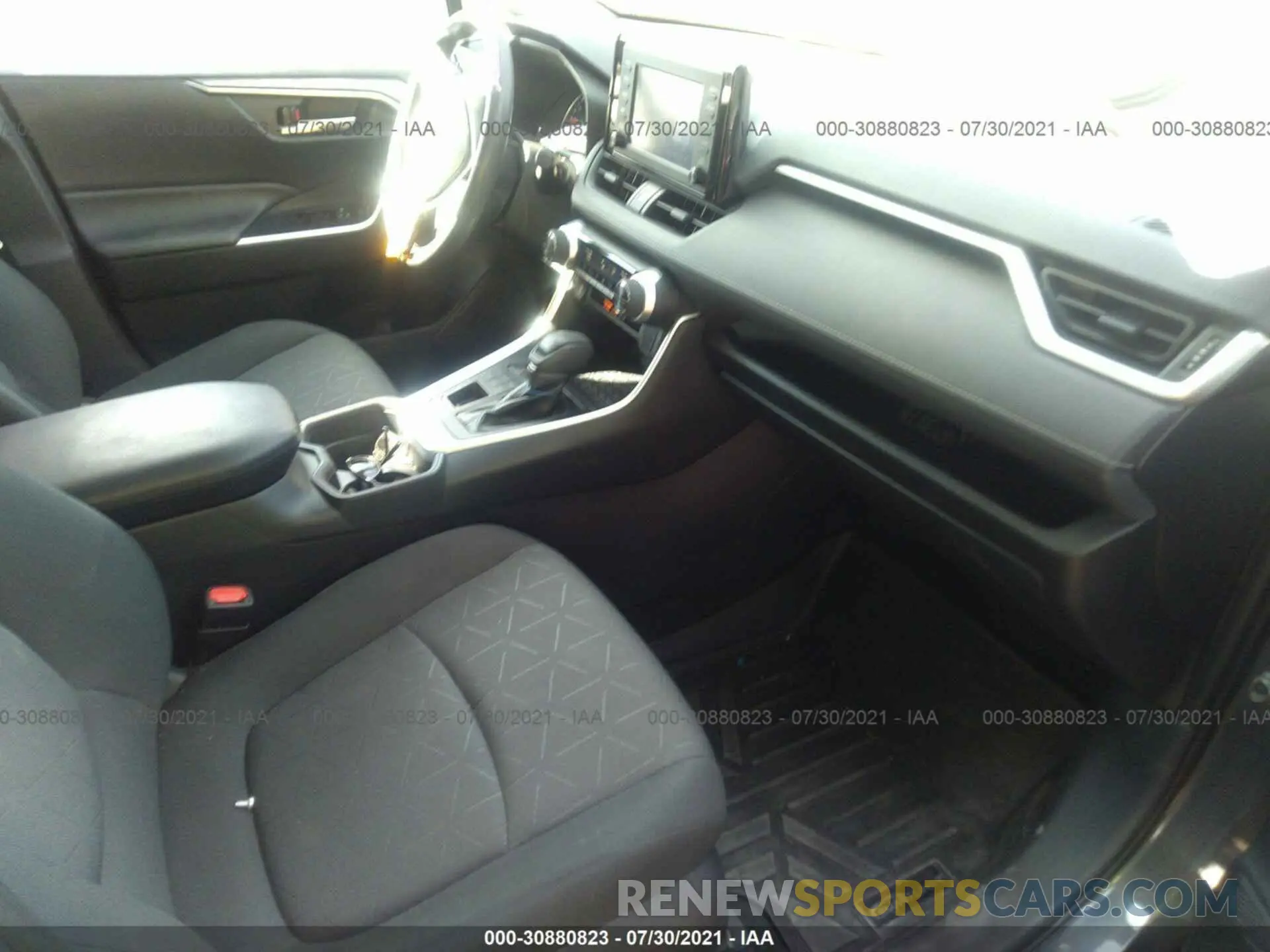5 fotografías del automóvil dañado 2T3P1RFV0KW014109 TOYOTA RAV4 2019