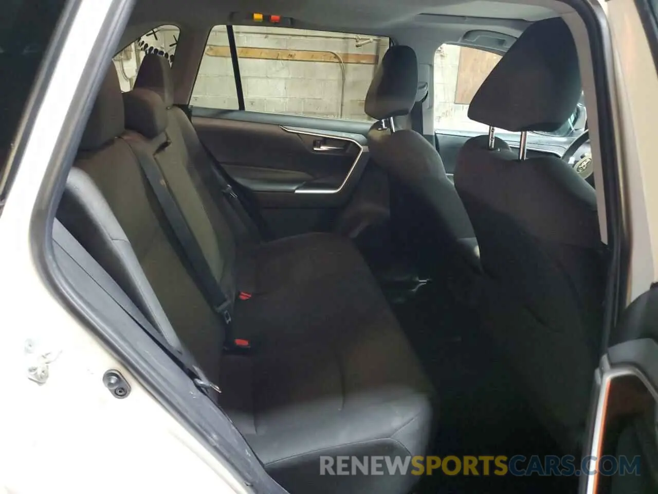 11 fotografías del automóvil dañado 2T3P1RFV1KC006960 TOYOTA RAV4 2019