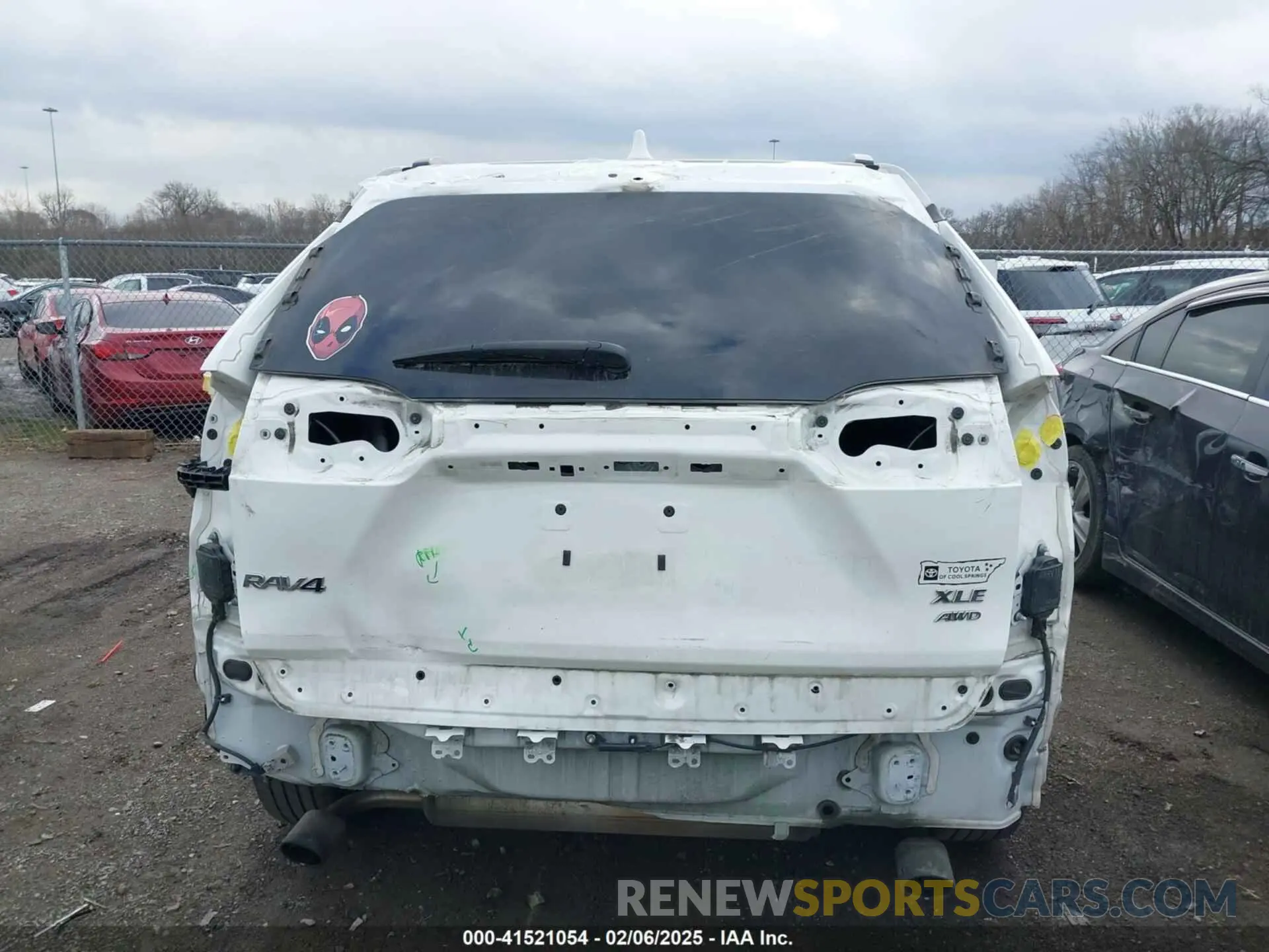 16 fotografías del automóvil dañado 2T3P1RFV1KW079440 TOYOTA RAV4 2019