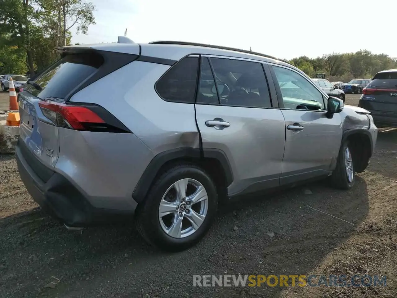 3 fotografías del automóvil dañado 2T3P1RFV2KC003601 TOYOTA RAV4 2019
