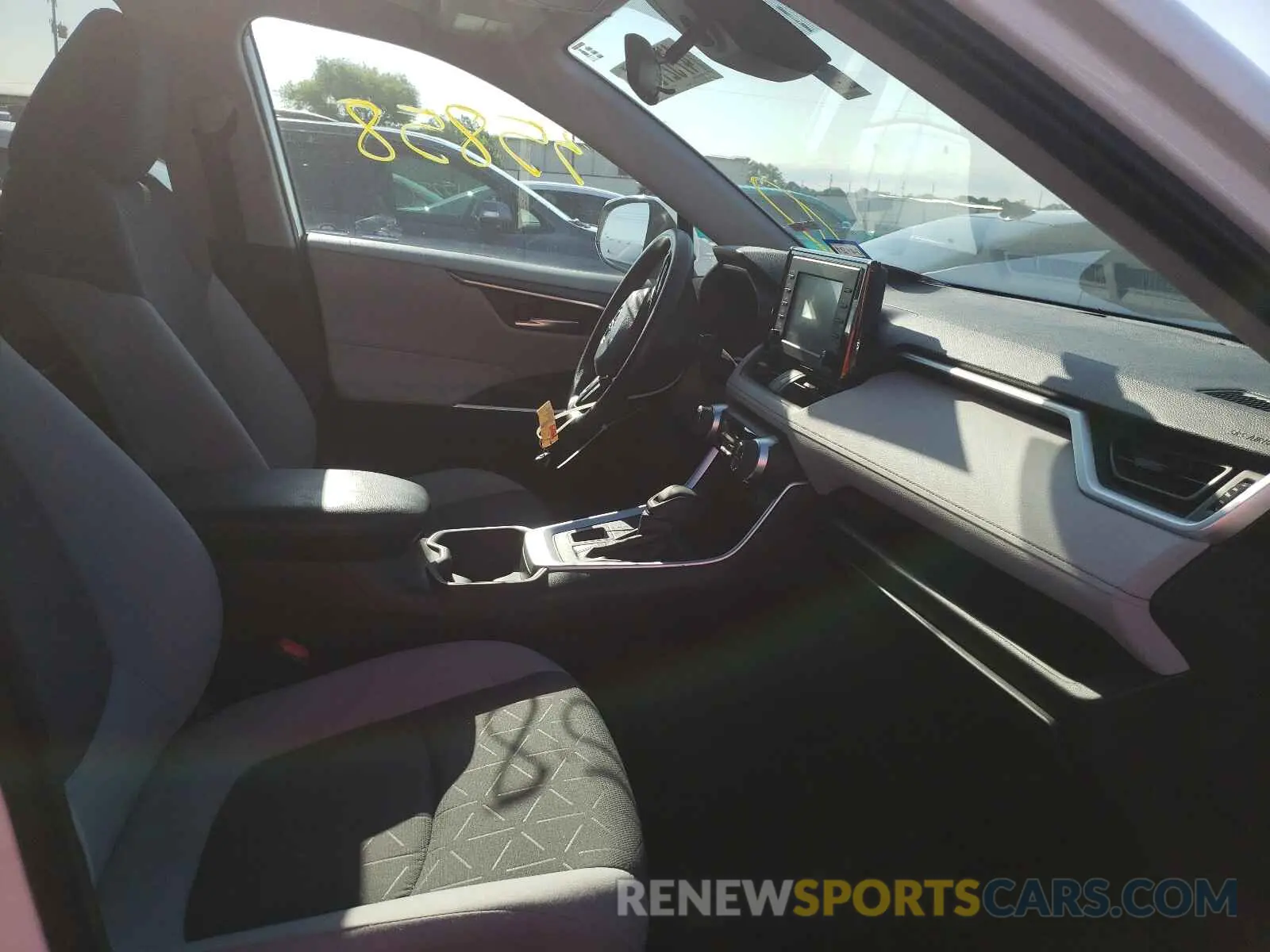 5 fotografías del automóvil dañado 2T3P1RFV3KC004269 TOYOTA RAV4 2019