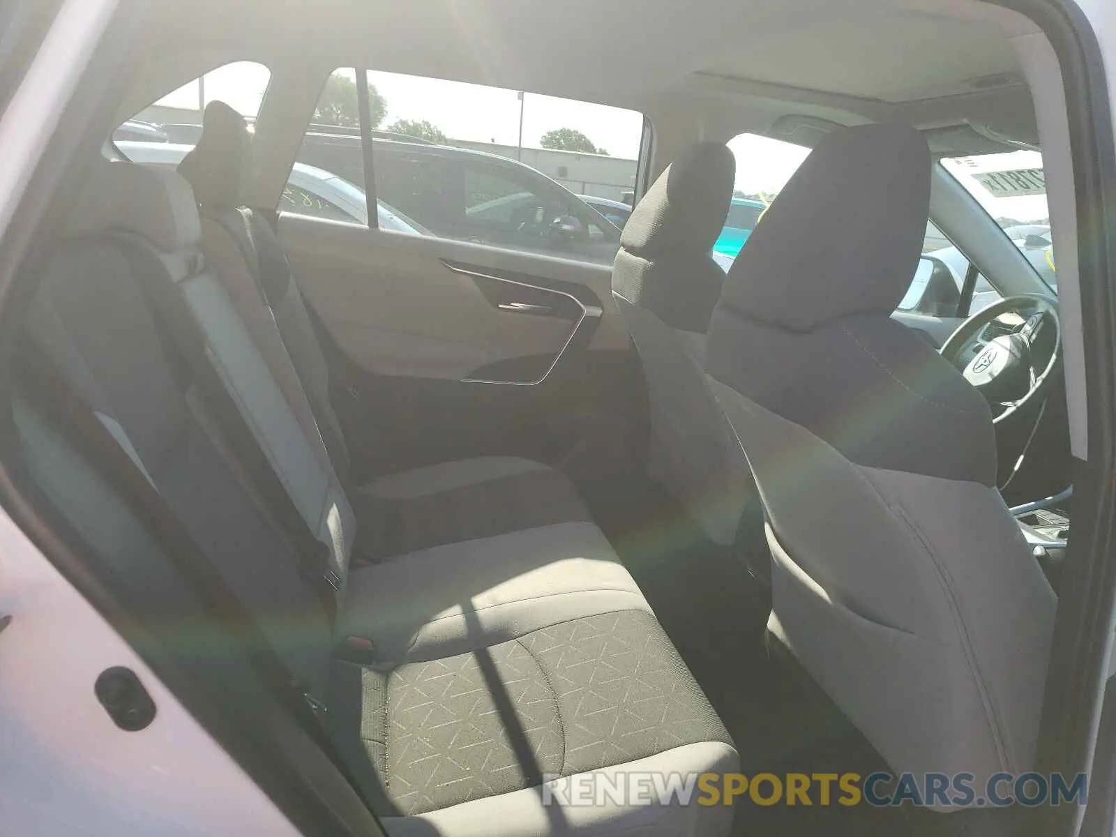 6 fotografías del automóvil dañado 2T3P1RFV3KC004269 TOYOTA RAV4 2019